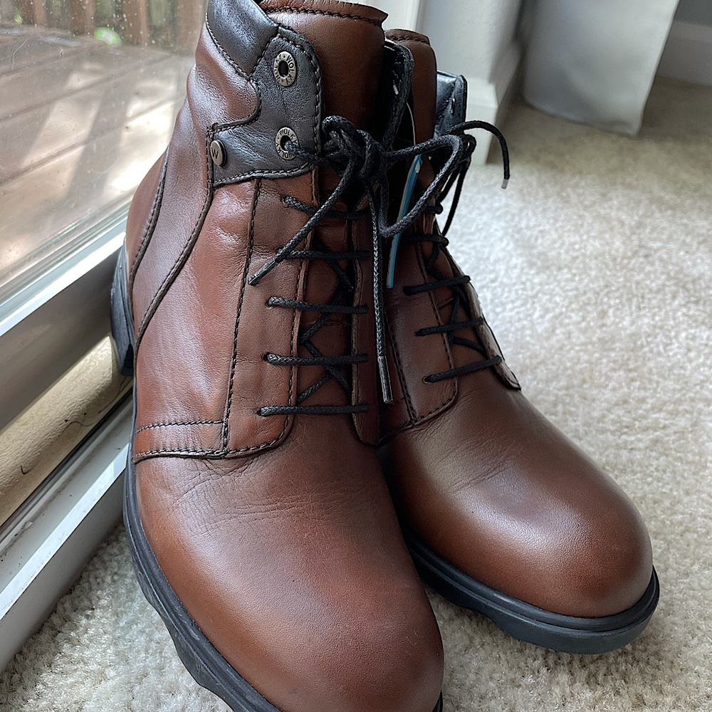 Wolky Chestnut Brown Lace Up with Side Zipper Waterproof Boots